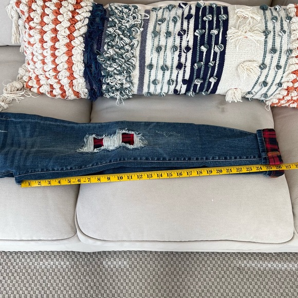 Judy Blue Buffalo Plaid Mid-rise Jeans - Picture 6 of 8